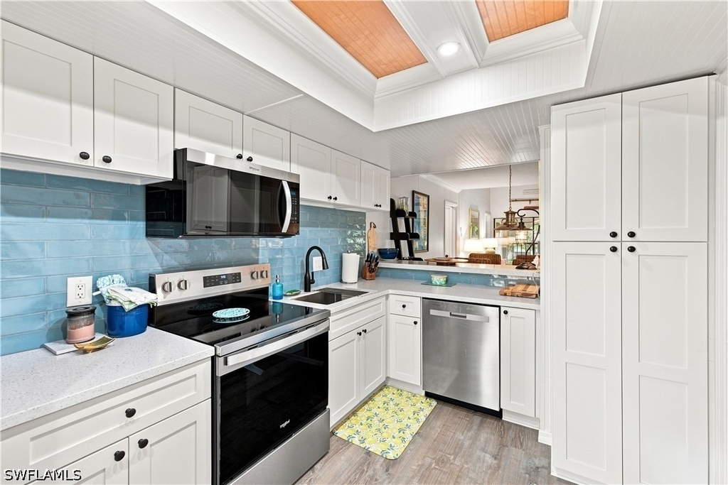 3370 10th Street N - Photo 7