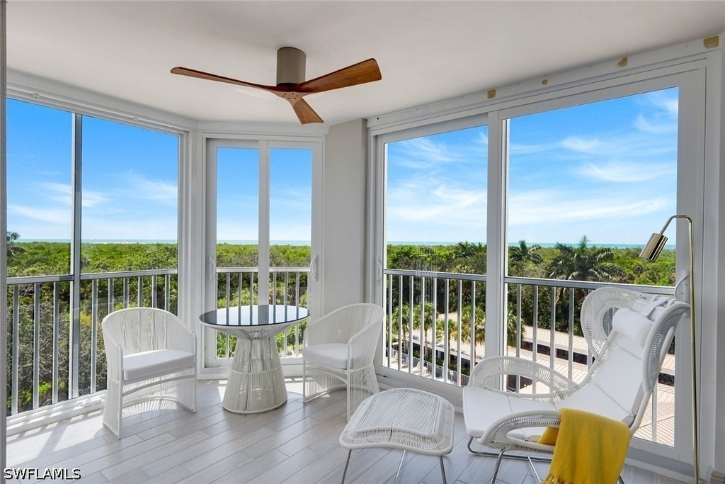 6361 Pelican Bay Boulevard - Photo 4