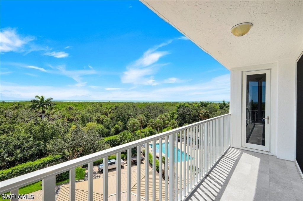 6361 Pelican Bay Boulevard - Photo 14