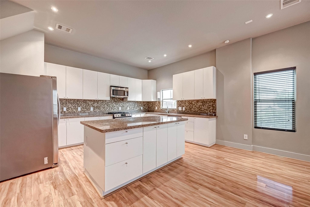 5111 Cornish Street - Photo 3