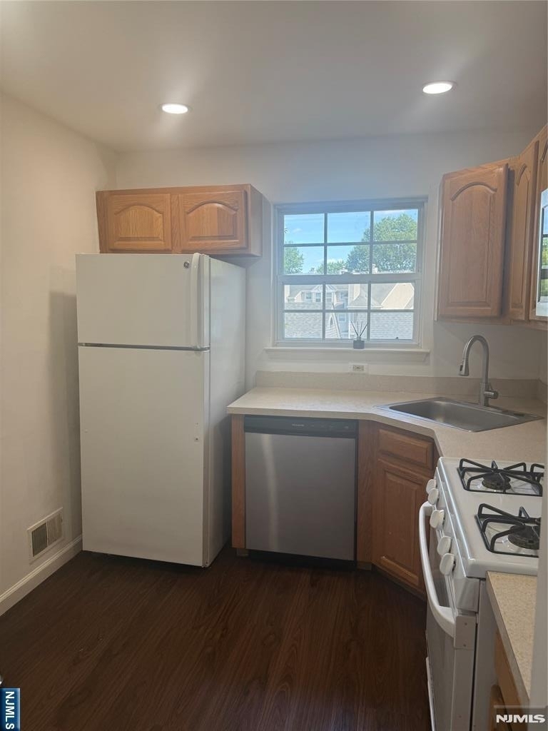 1186 Richmond - Photo 6