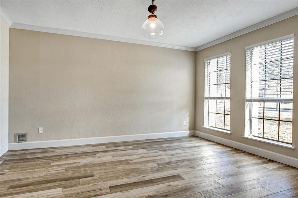 505 Foxmeadow Lane - Photo 1