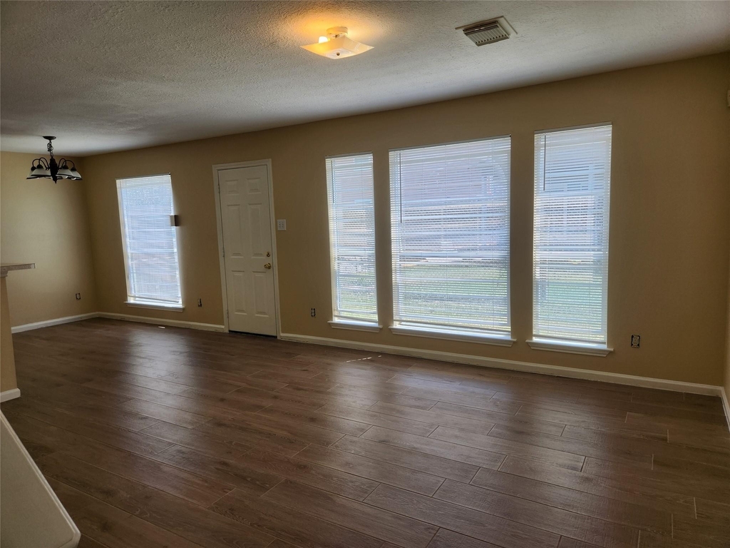 7631 Goudin Drive - Photo 2