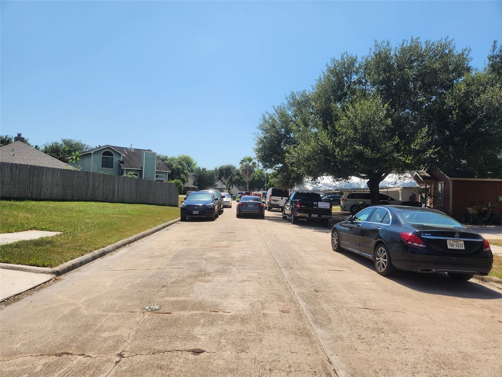 7631 Goudin Drive - Photo 21