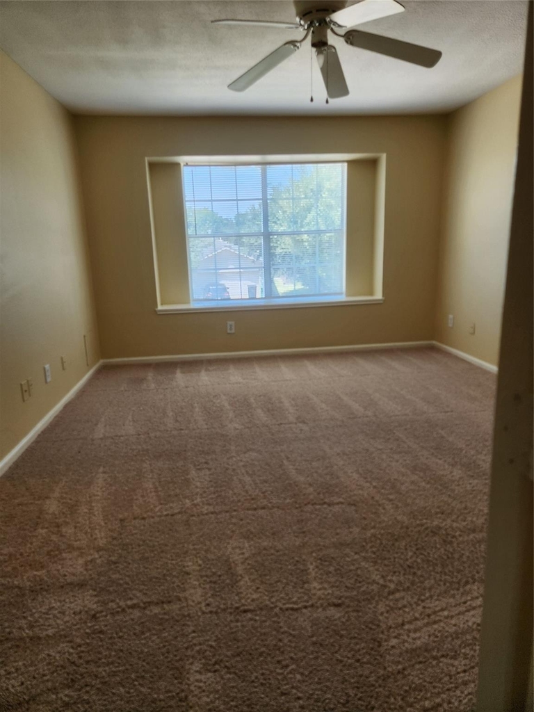 7631 Goudin Drive - Photo 8