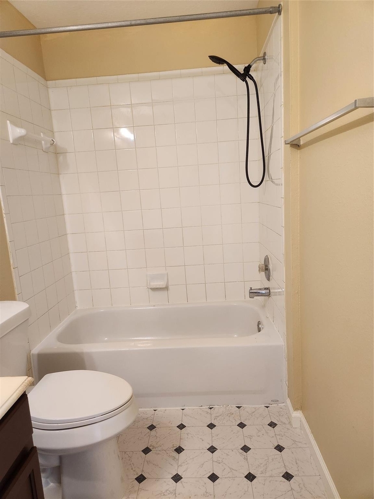 7631 Goudin Drive - Photo 11