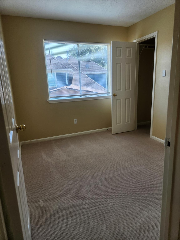 7631 Goudin Drive - Photo 14