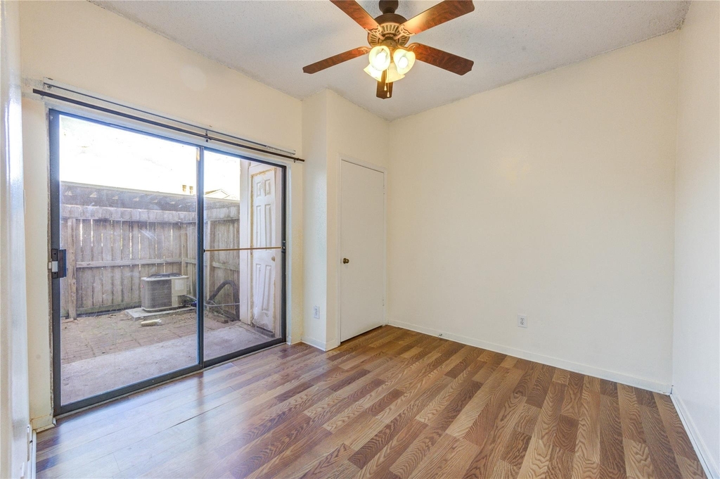 3741 Thistlemont Drive - Photo 12