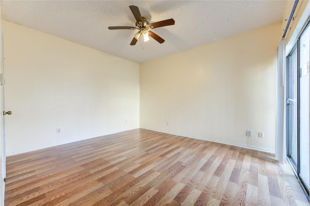 3741 Thistlemont Drive - Photo 17