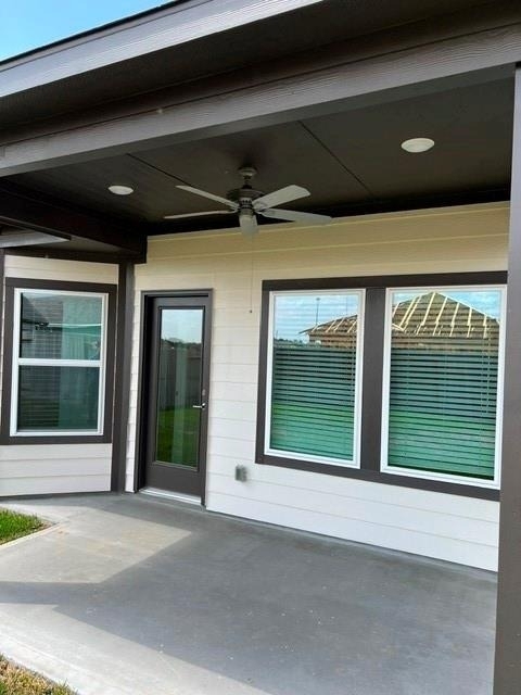 32523 Midsummer Drive - Photo 2