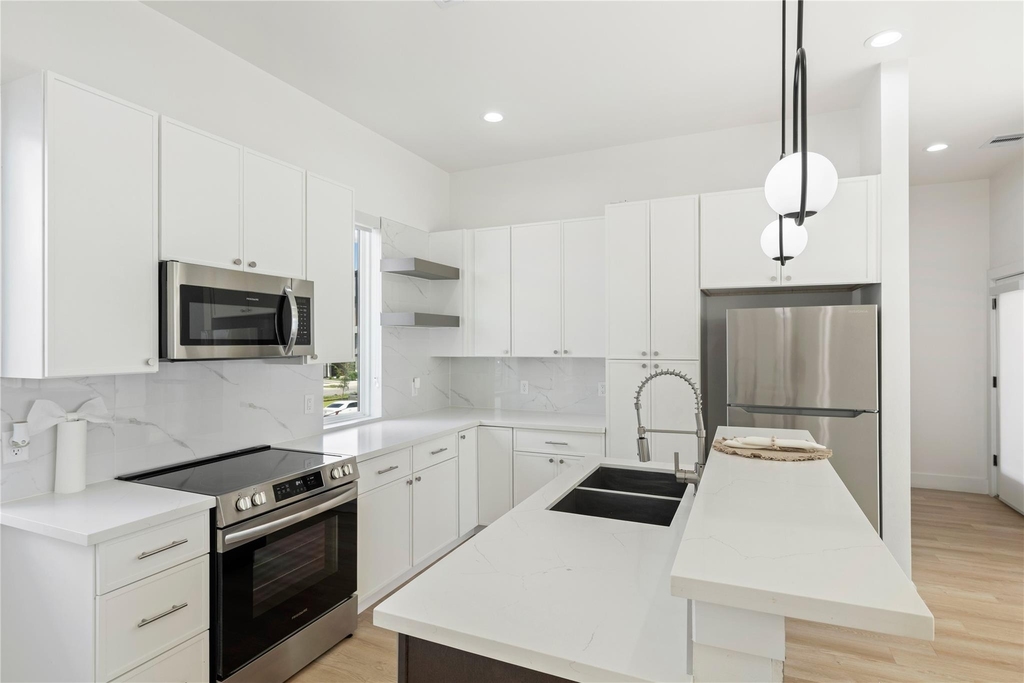 3012 Delano Street - Photo 7