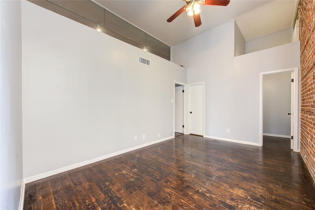 213 Tremont Street - Photo 14