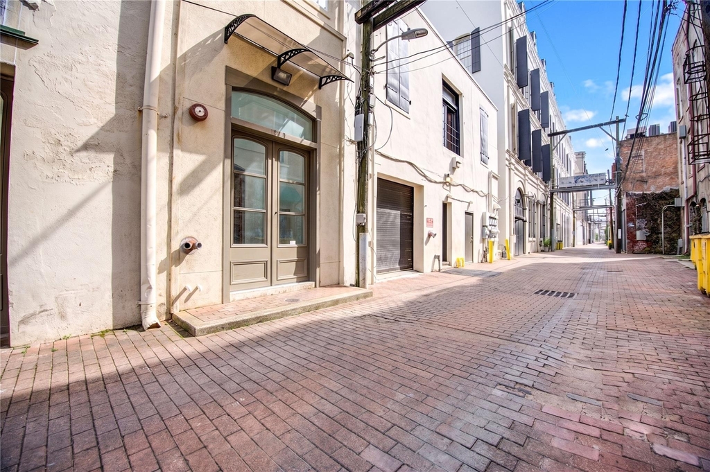 213 Tremont Street - Photo 23