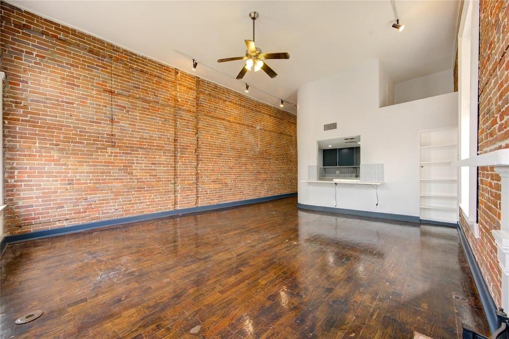 213 Tremont Street - Photo 4