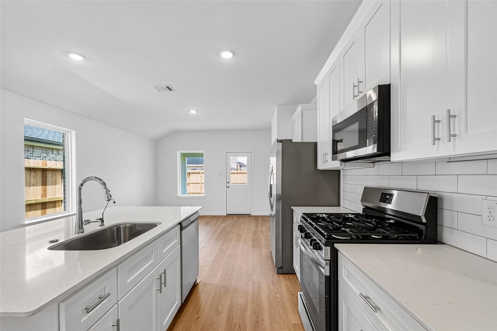 3529 Longhorn Valley Street - Photo 17