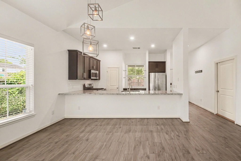 3413 Omega Street - Photo 13