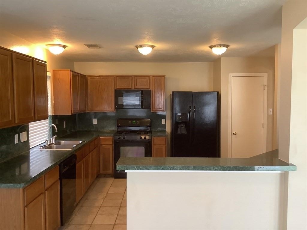 1423 Hunter Green Lane - Photo 2
