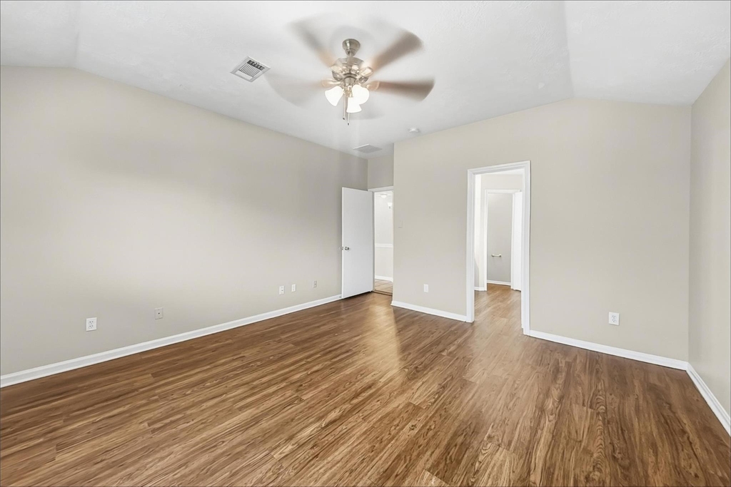 1423 Hunter Green Lane - Photo 7