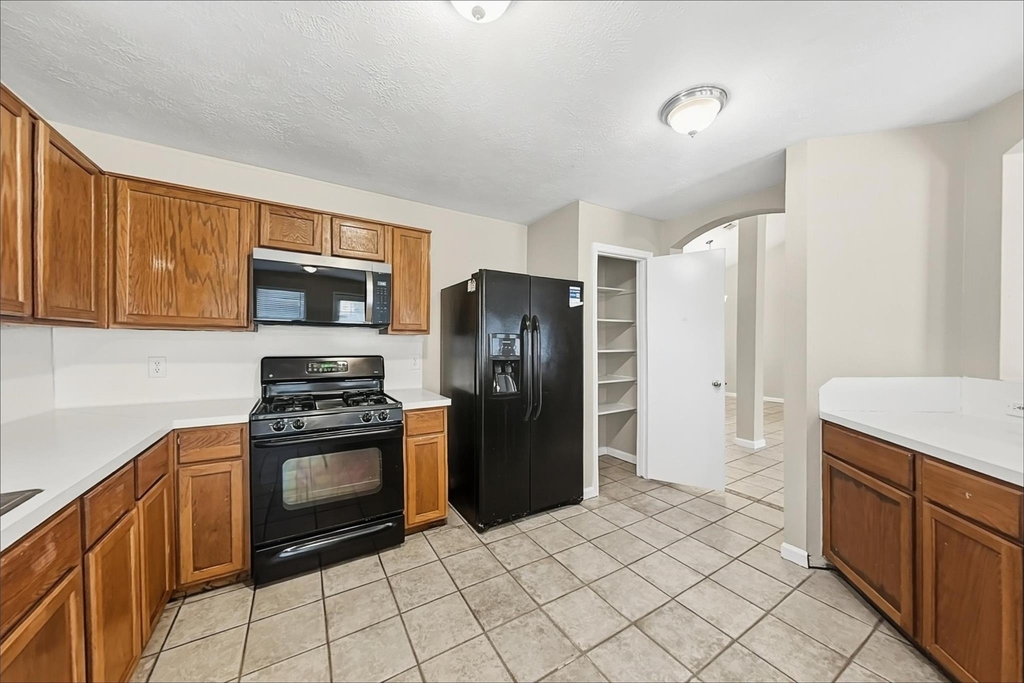 1423 Hunter Green Lane - Photo 1