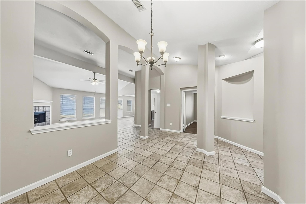 1423 Hunter Green Lane - Photo 4