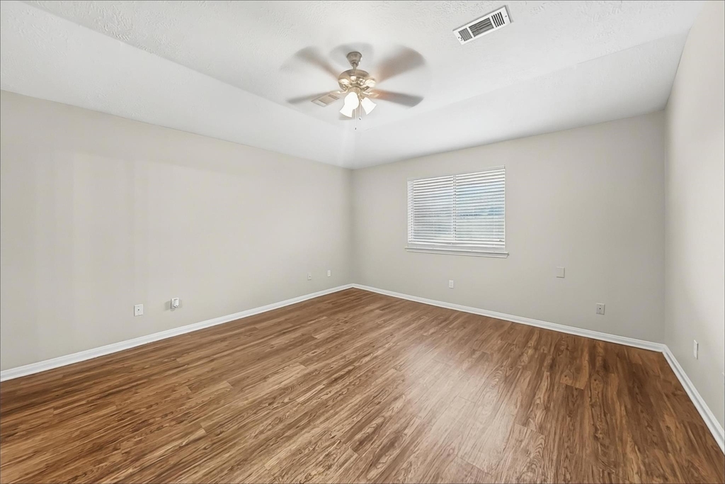1423 Hunter Green Lane - Photo 8
