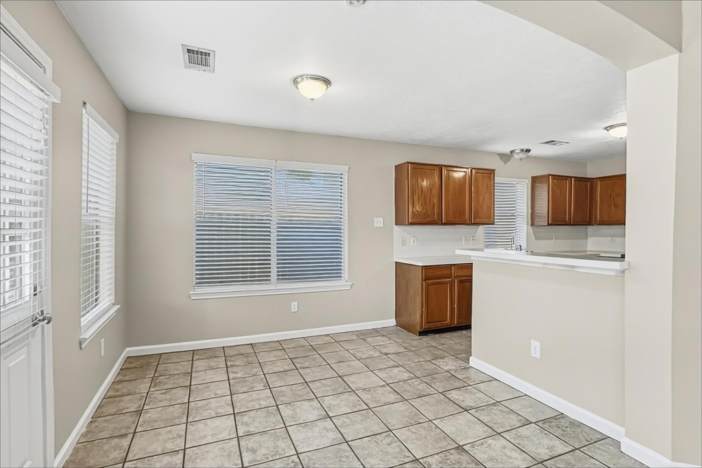 1423 Hunter Green Lane - Photo 3