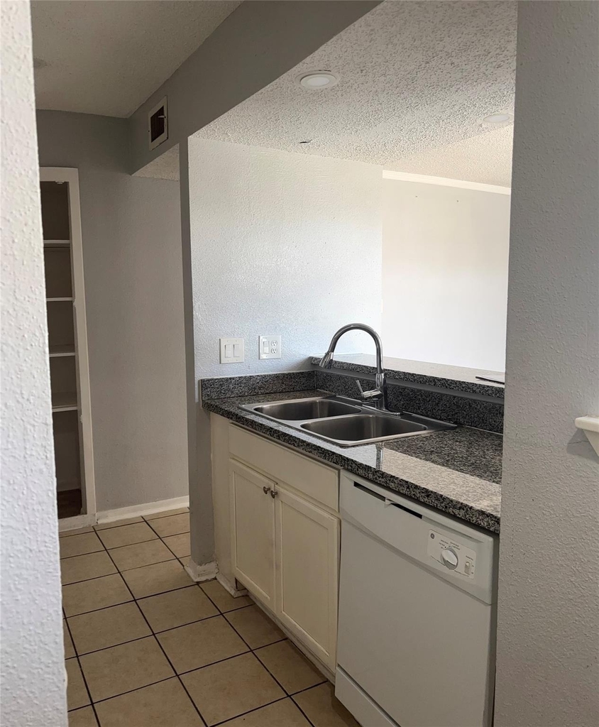 260 El Dorado Boulevard - Photo 13