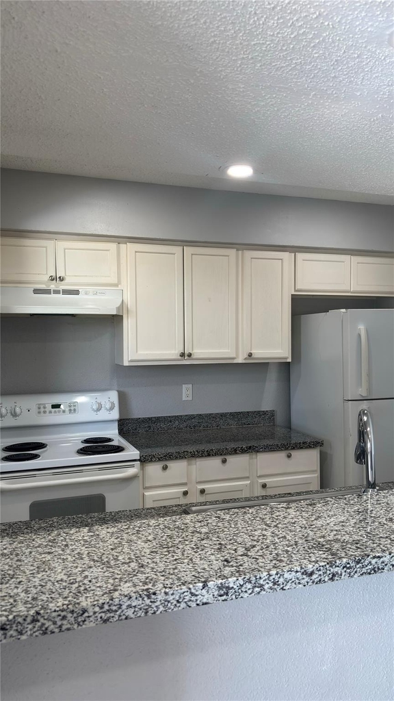 260 El Dorado Boulevard - Photo 6