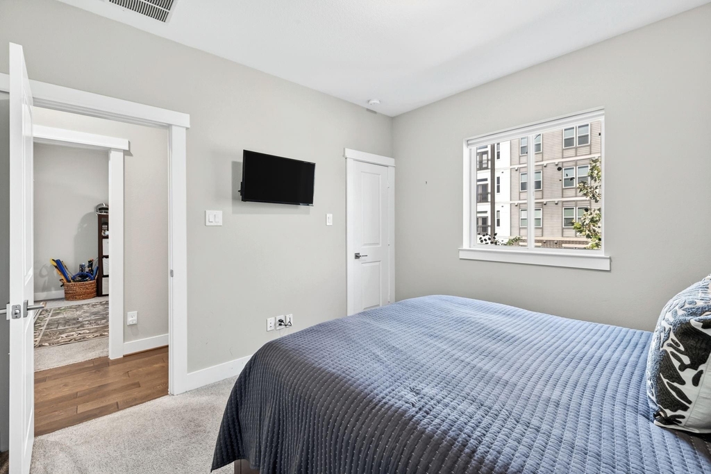 1423 Biondo Way - Photo 40