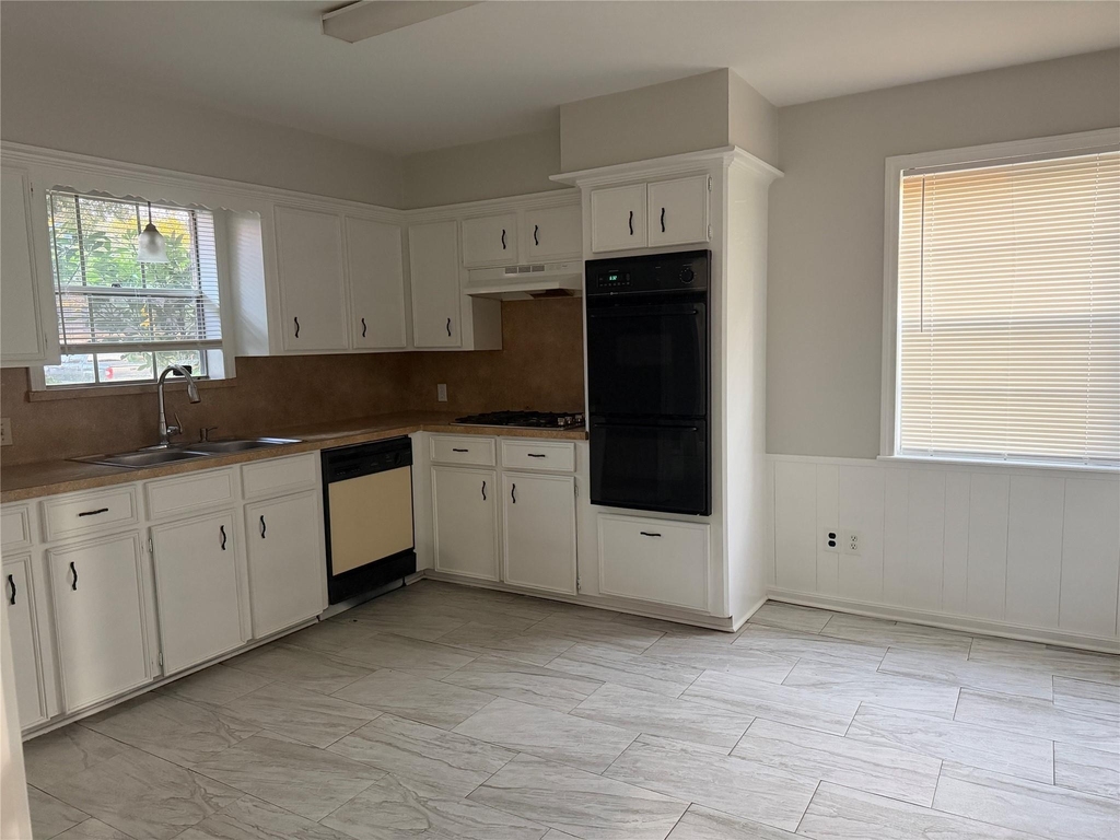 3815 Avenue R - Photo 8