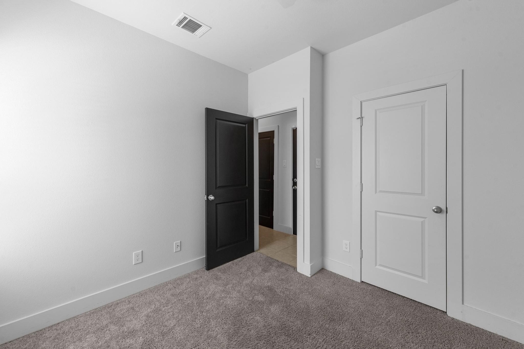 6033 Cypress Street - Photo 20