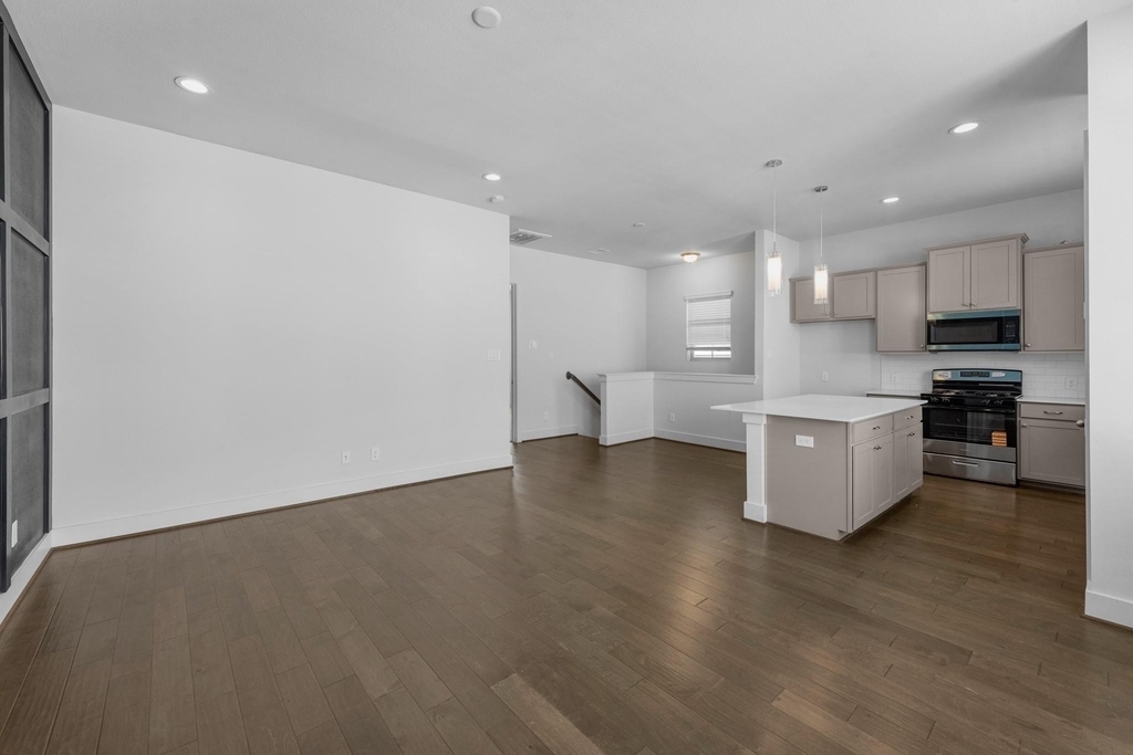 6033 Cypress Street - Photo 4