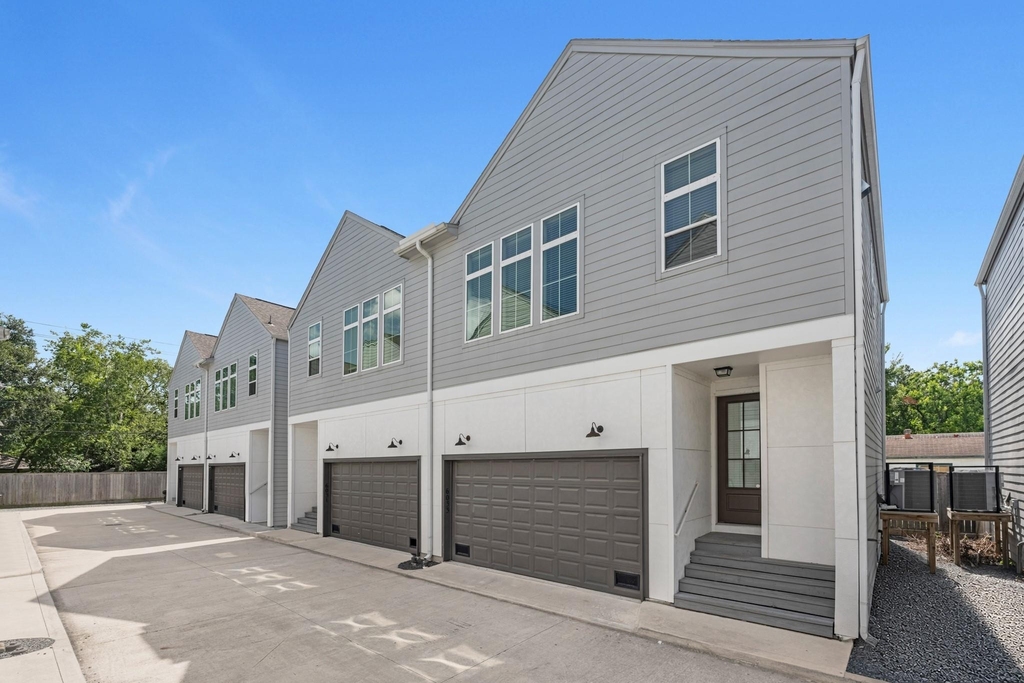 6033 Cypress Street - Photo 1