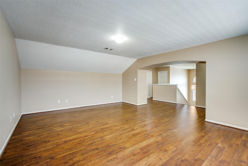 9907 Valance Way - Photo 18