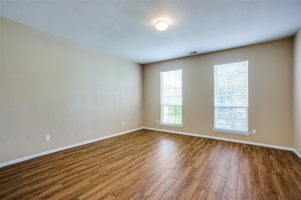 9907 Valance Way - Photo 14