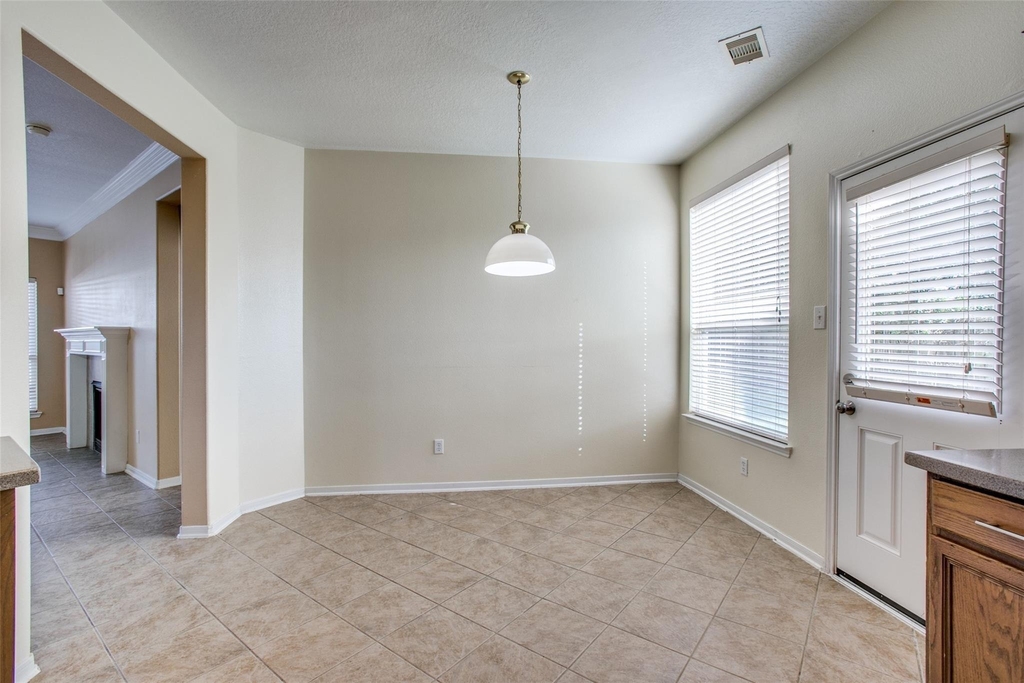 9907 Valance Way - Photo 12