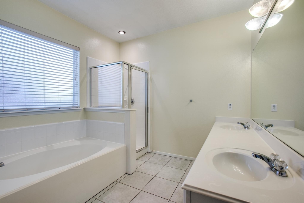9907 Valance Way - Photo 28