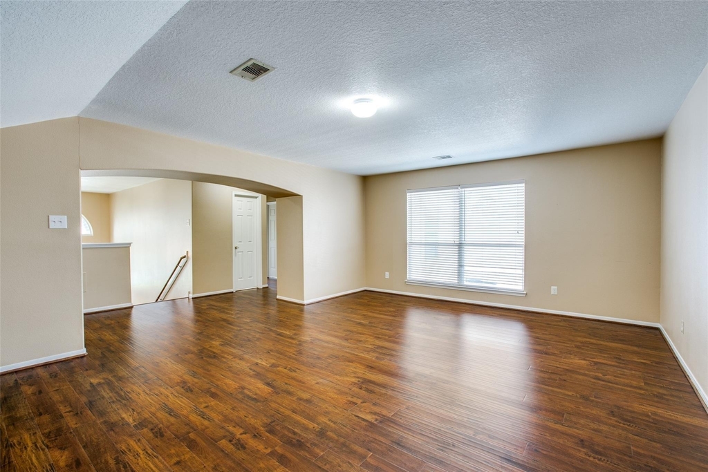 9907 Valance Way - Photo 17