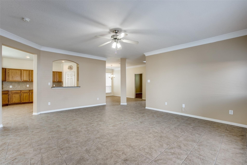 9907 Valance Way - Photo 8