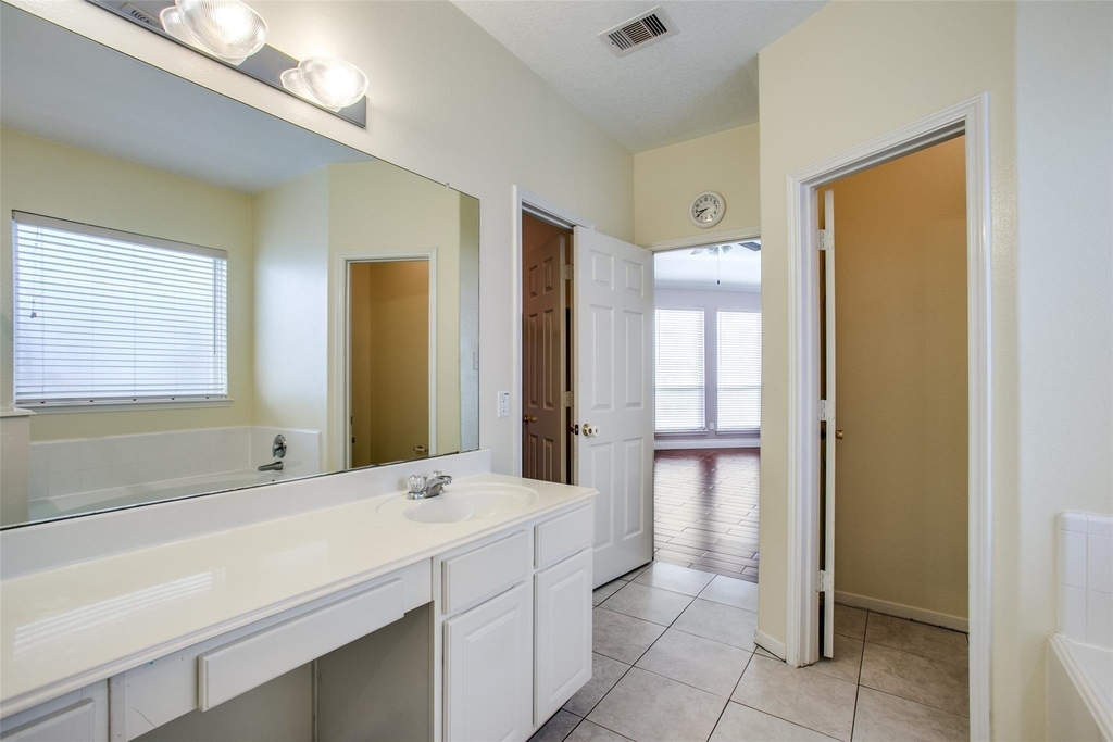 9907 Valance Way - Photo 29