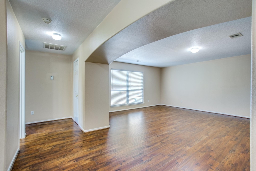9907 Valance Way - Photo 16