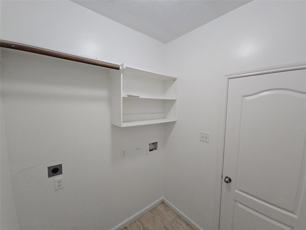 1306 Squire Drive - Photo 15