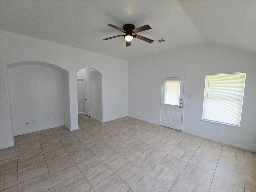 1306 Squire Drive - Photo 4