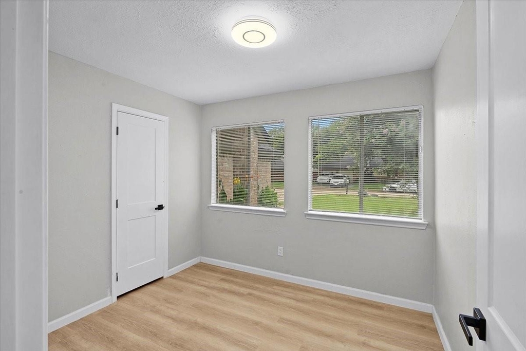 2601 Village Circle Dr Drive - Photo 10