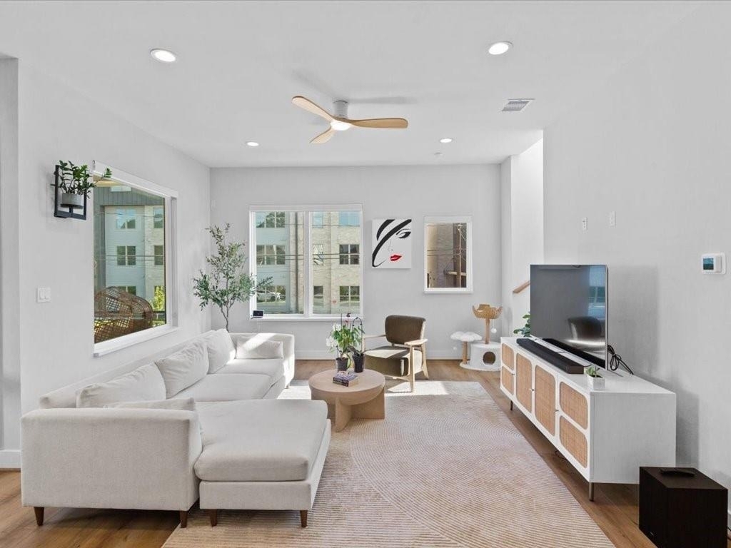 530 Janisch Road - Photo 3