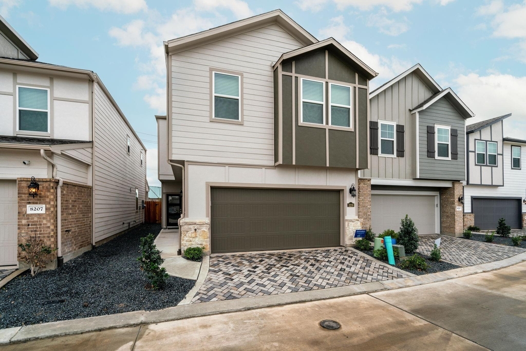 8209 Rising Stream Drive - Photo 0