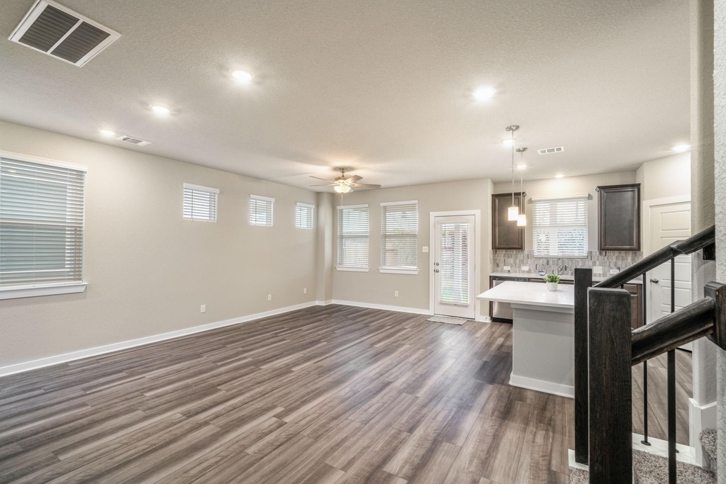 8209 Rising Stream Drive - Photo 10