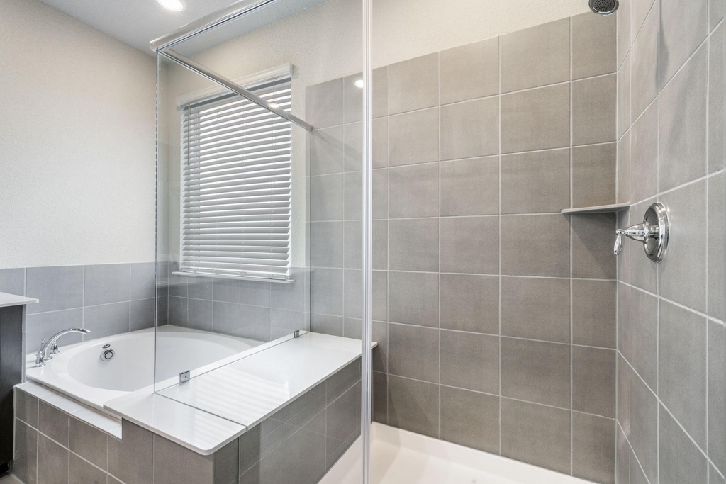 8209 Rising Stream Drive - Photo 25