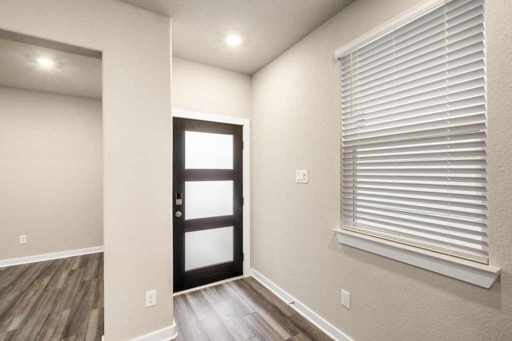 8209 Rising Stream Drive - Photo 6