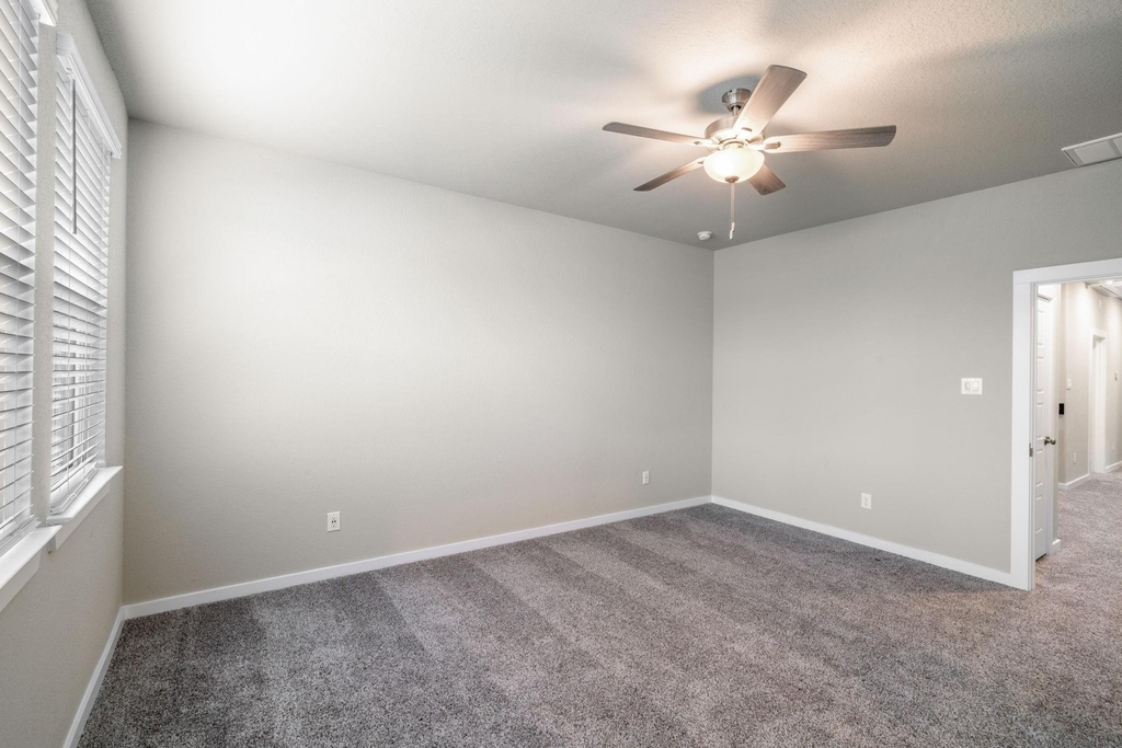 8209 Rising Stream Drive - Photo 24